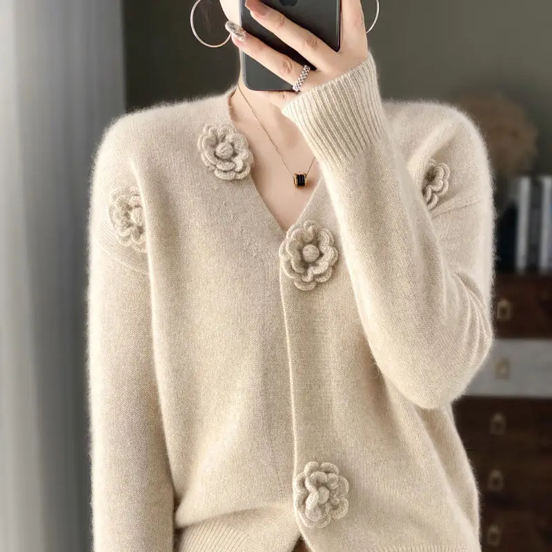 Autumn Winter V-neck Three-dimensional Hook Flower Knitted Cardigan Women\'s Embroidered Sweater Knitted Jacket Loose Knitted Top