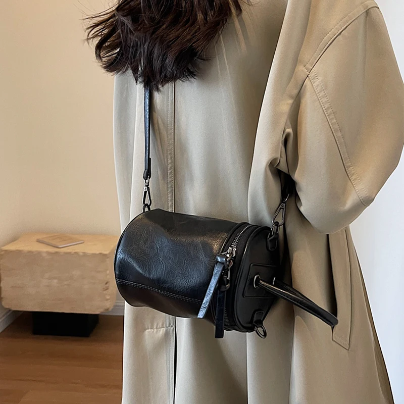 

Fashion Crossbody Bag Summer New Korean Women Casual Versatile High-class One Shoulder Bags Black Commute Zipper Cylinder Bag