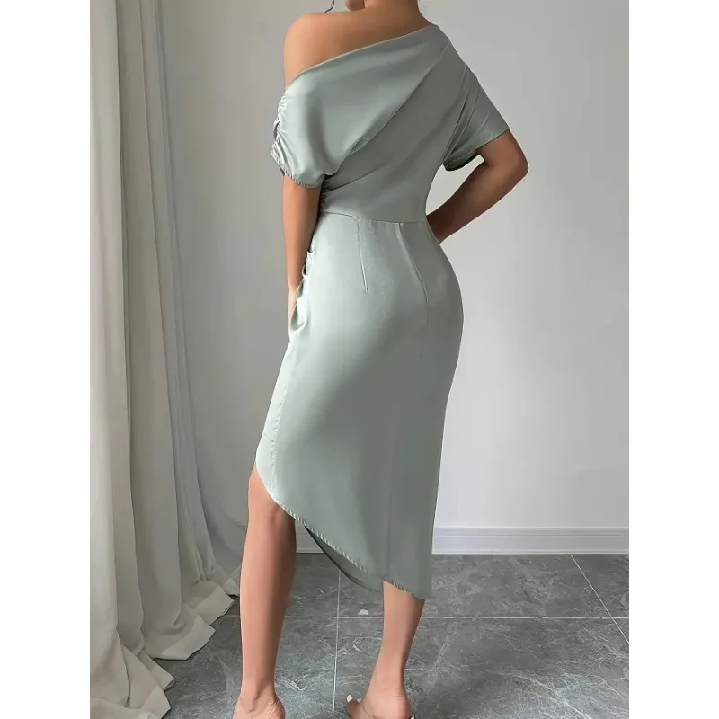 Robe moulante sexy plissée à col asymétrique - Brise visuelle la routine, ajoute une mode unique et une version du style infinie