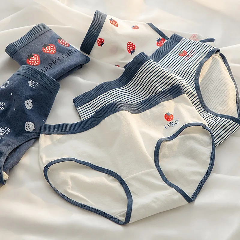 

Women Cotton Panties M-XL Low-Rise Underwear Trendy Strawberry Pattern Briefs Female Soft Underpants Lingerie