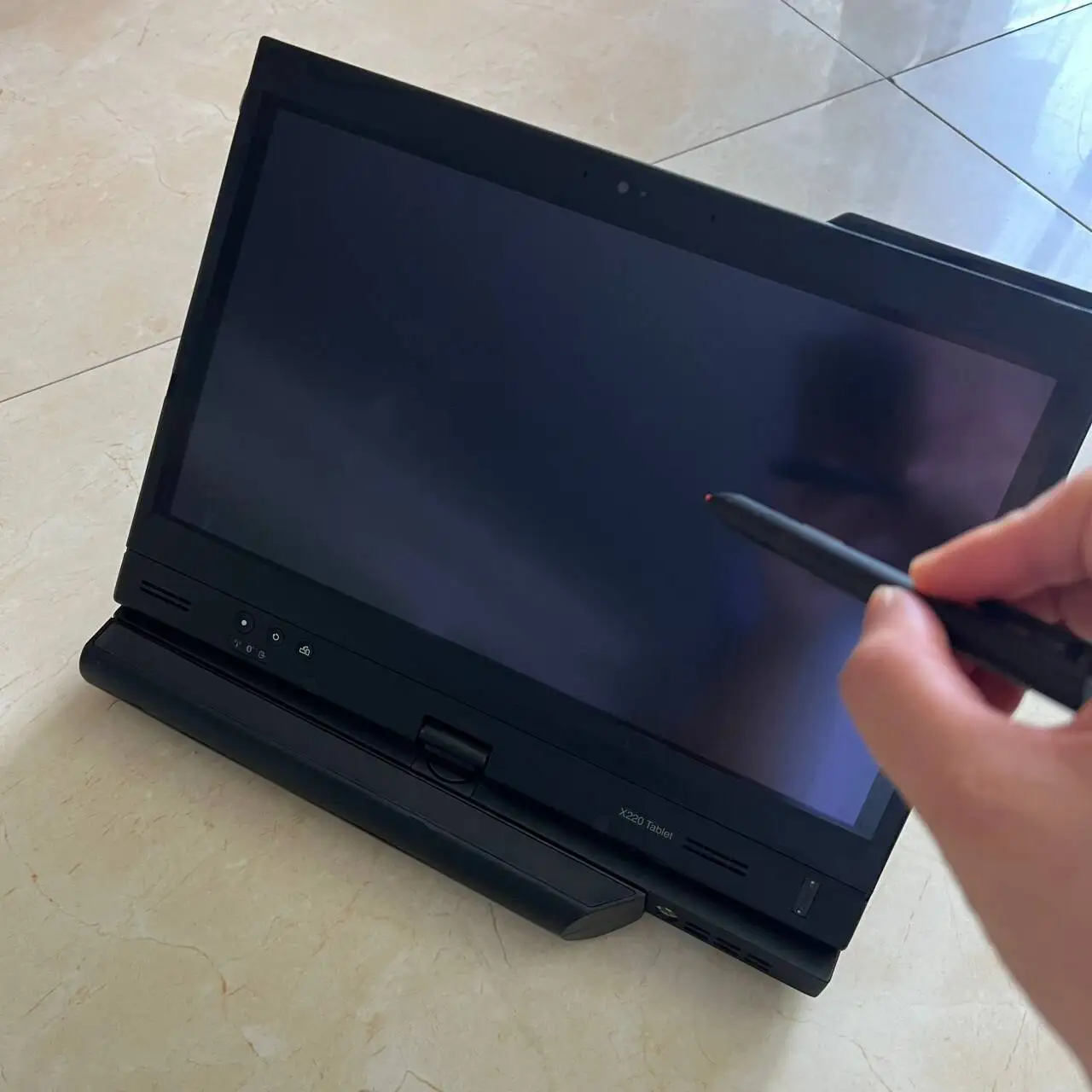نظام التشغيل 512 جيجابايت SSD Win10 Windows 10 OS مثبت في الكمبيوتر المحمول الأصلي X220T i5 cpu 90% الجديد