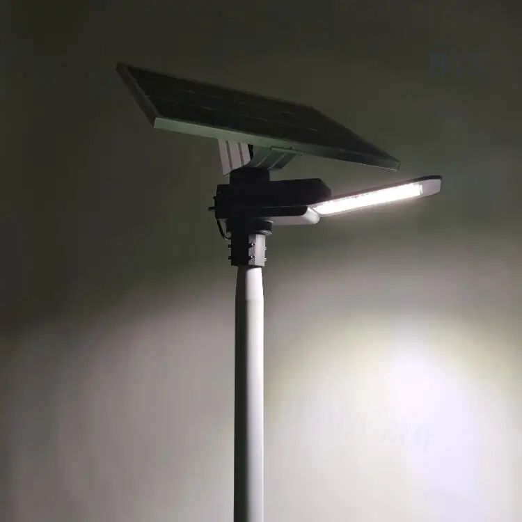 

Rechargeable Luminaires Renewable 12 Hours Lighting Environmental Green Angle Dustproof Post Solar Street Light for Courtyard