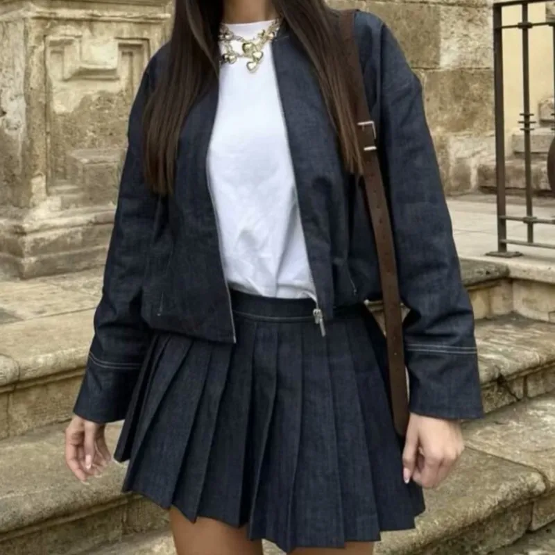 

Осень 202, новый женский джинсовый комплект из двух предметов, куртка-бомбер и плиссированная юбка, классический текстурированный наряд, универсальные повседневные комплекты