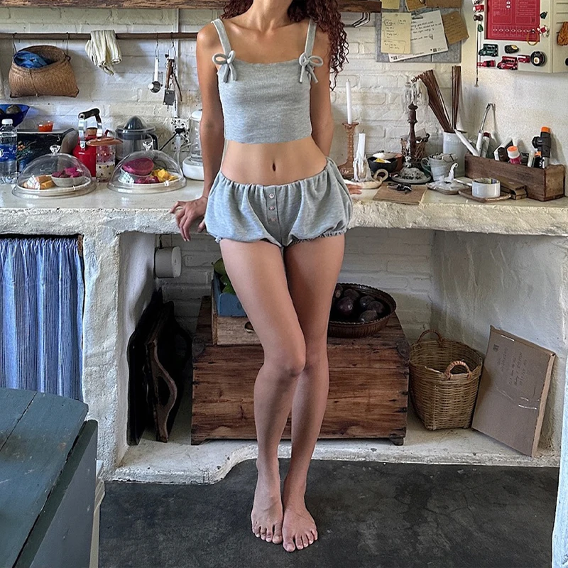 

BKLD Hottie, милые сексуальные комплекты из 2 предметов для отдыха, домашняя одежда, лоскутные мини-майки на бретельках с бантом + шорты с эластичной резинкой на талии и пуговицами с цветком