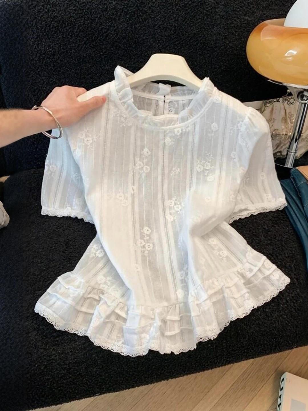 

Elegant White Lace Embroidery Short Sleeve Doll Shirt Women's Summer Fashionable Breathable Polyester Fiber round Neck Top