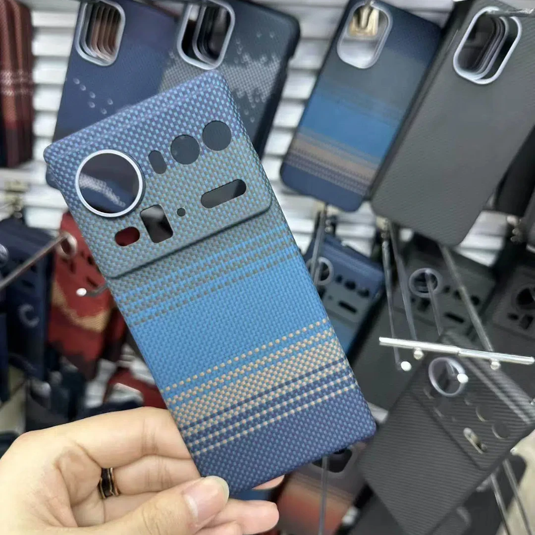 حافظة MagSafe لهاتف Nubia Z80 Ultra من ألياف الكربون غطاء مغناطيسي رفيع للغاية وخفيف الوزن ومضاد للخدش