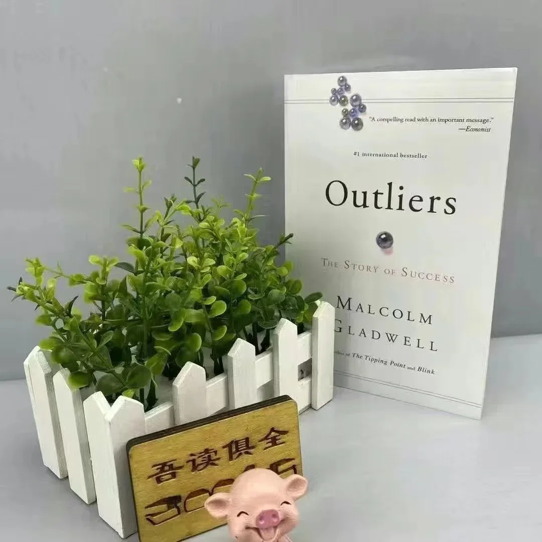 Outliers: The Story of Success By Malcolm Gladwell in English Self-management Success Psychology Popular Reading Books for Adult