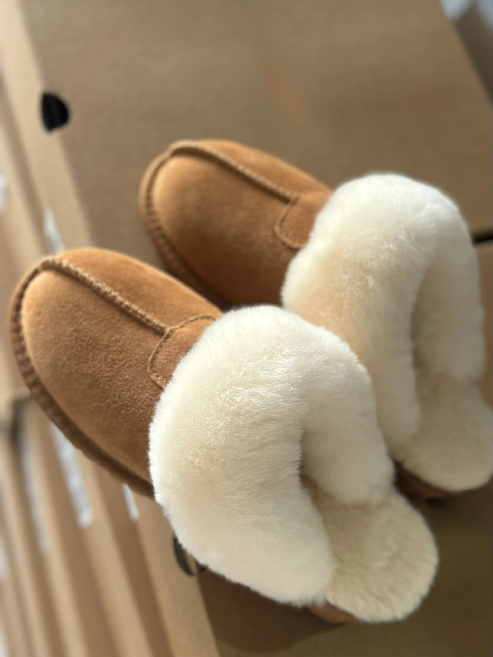 

2026 New Classic Fashion Women's Snow Boots Leather Wool Anti slip Men's Luxury Brand Slippers ‮44-53 SeziS UggS