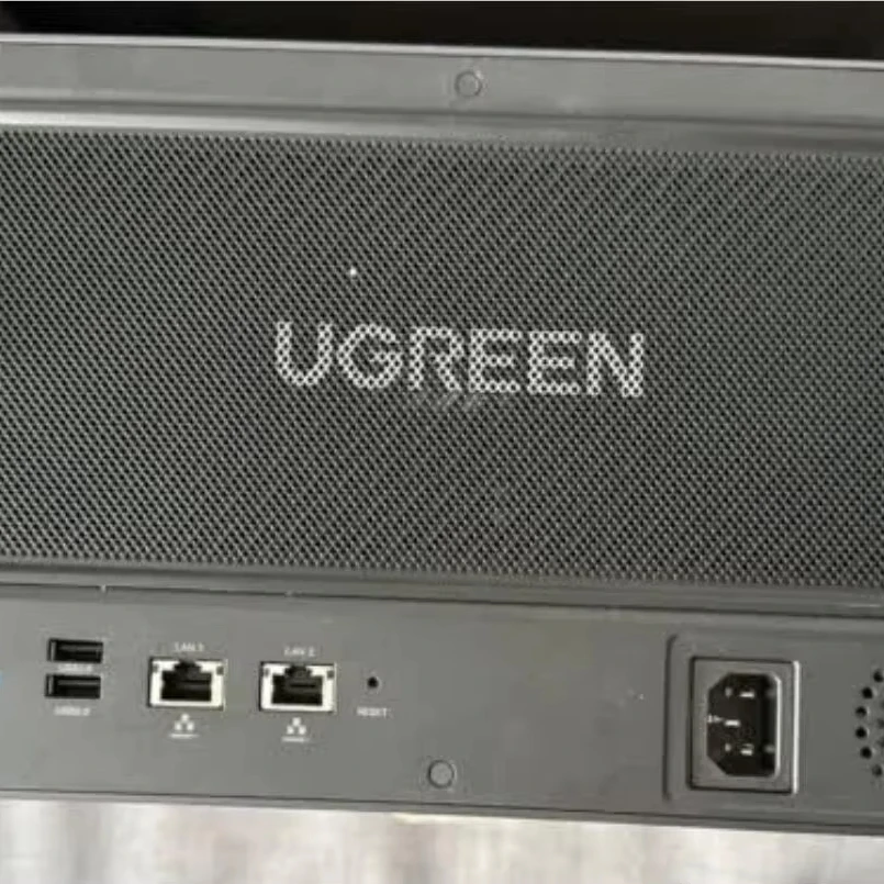 2026-Ugreen DXP8800 Pro 8-Bay  NAS, I7 1255u 10-Core CPU, 8GB DDR5 RAM,  2 * 10GbE, 2 * M.2 NVMe Slots, 8K ,   (Diskless)