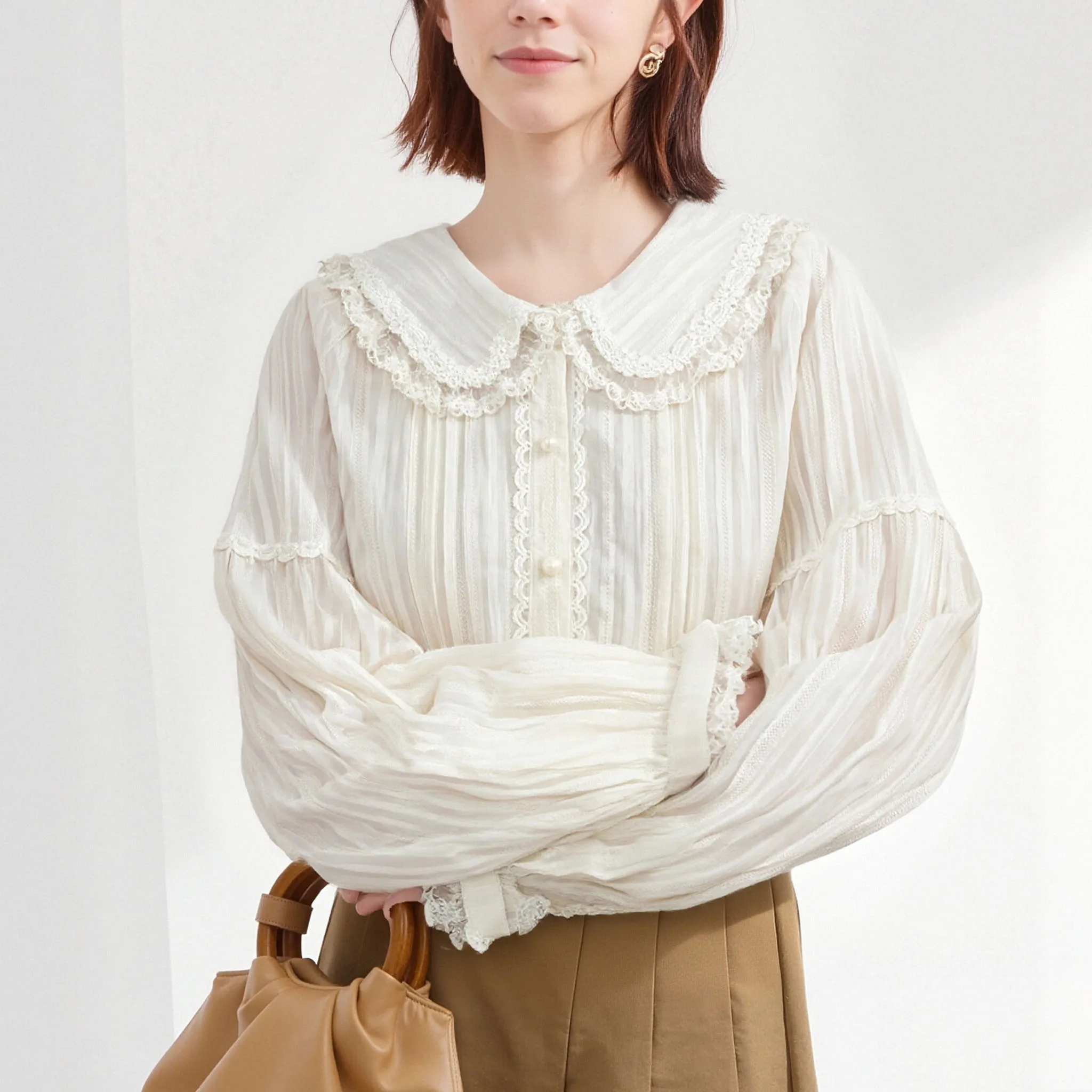 

Solid Peter Pan Collar Sweet Lolita Blouses Women Cute Lace Bow Shirts Kawai Long Sleeve Girl Cotton Comfortable Lolita Clothes