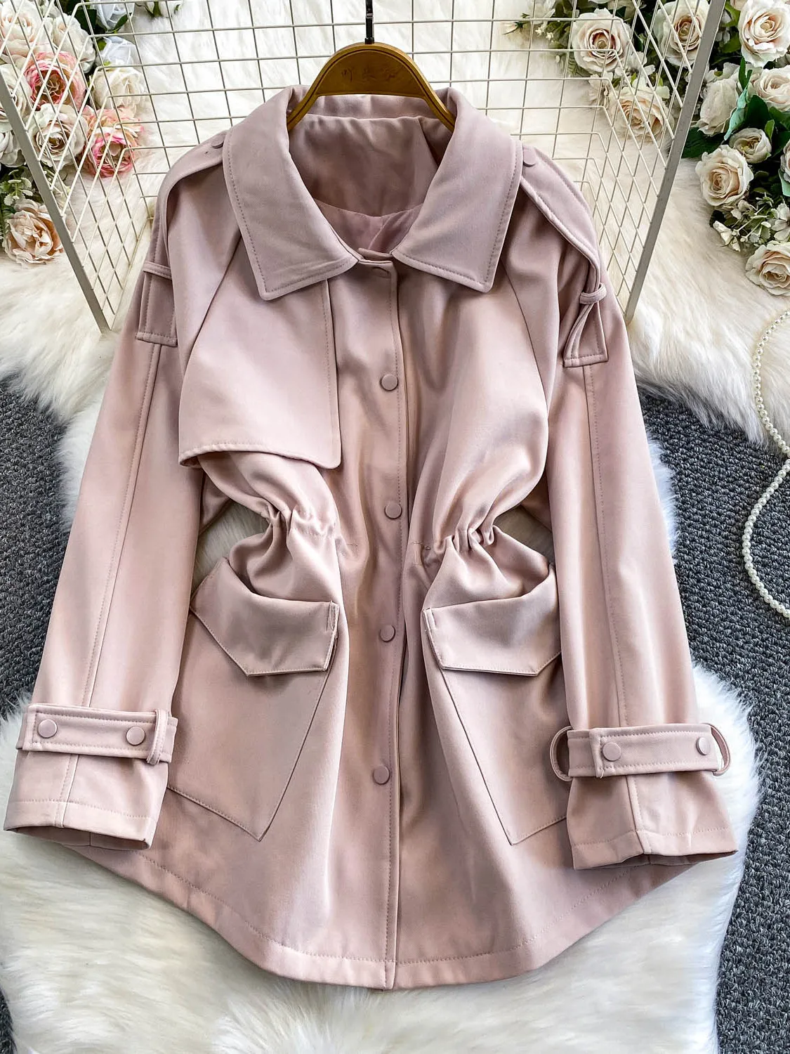

SuperAen Retro England-style Turn-down Collar Trench Coat for Women's Winter 2025 New Mid-length Drawstring Waist Coats