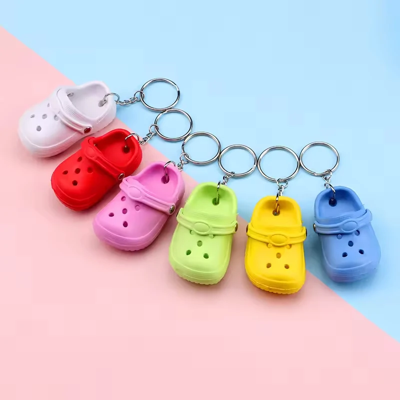 20Pcs Mini Clog Sandal Keychain Cartoon Tiny Hole Shoe Key Holder Purse Backpack Suitcase Decor Pendant