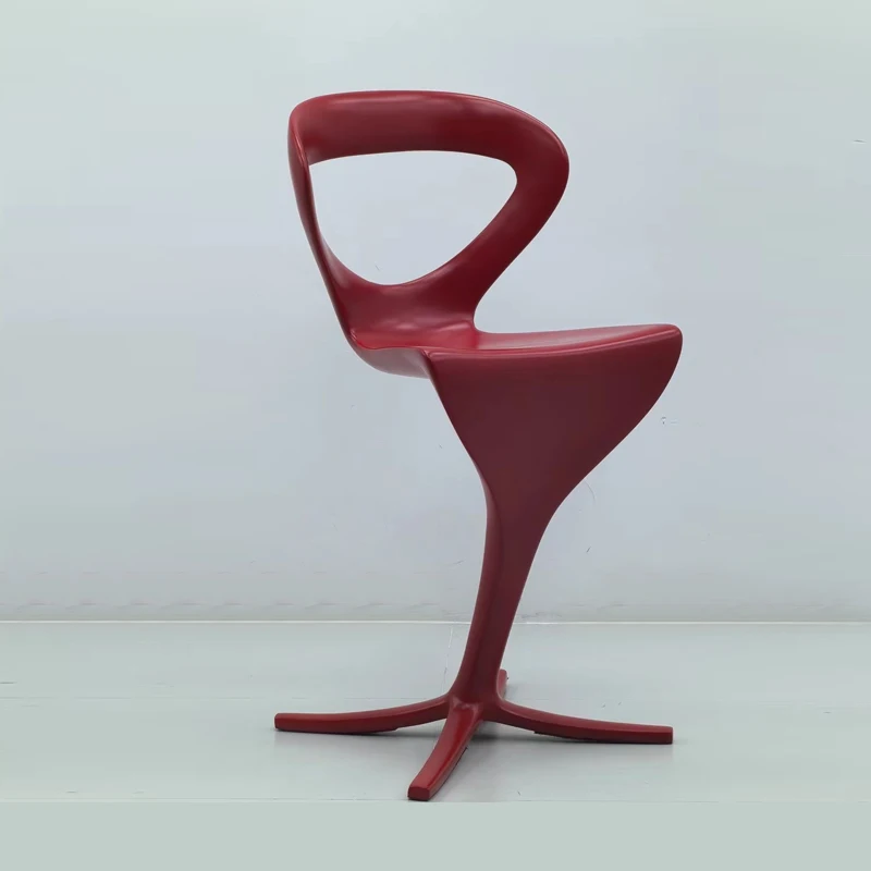 

Современный дизайнерский красный изогнутый барный стул из стекловолокна