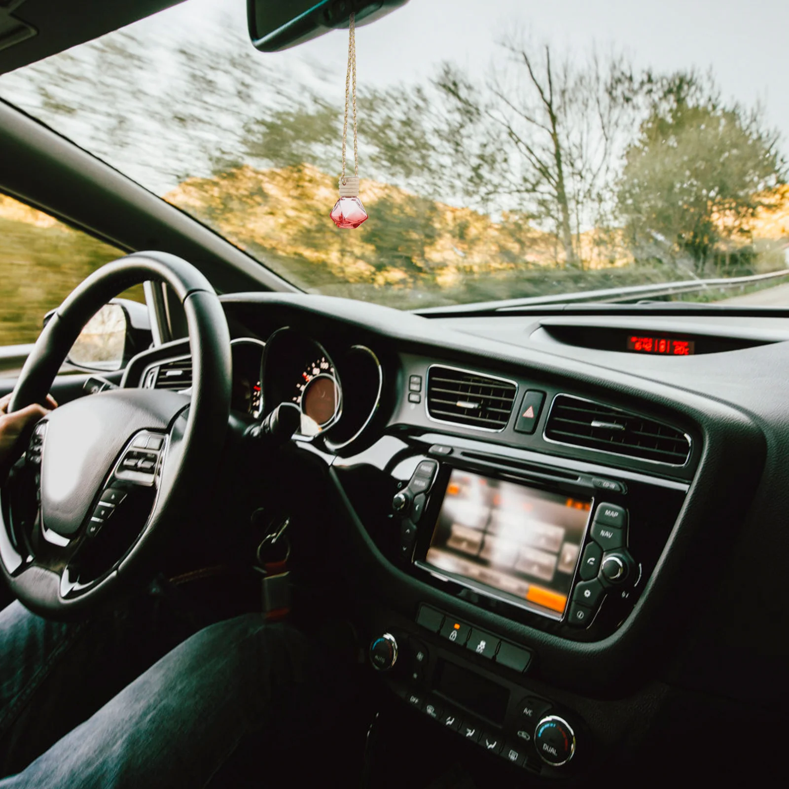 

5Pcs Car Hanging Perfume Bottle Diffusers Aromatherapy Pendant Fresh Essential Oil Bottle Scent Diffuser Air Freshener Interior