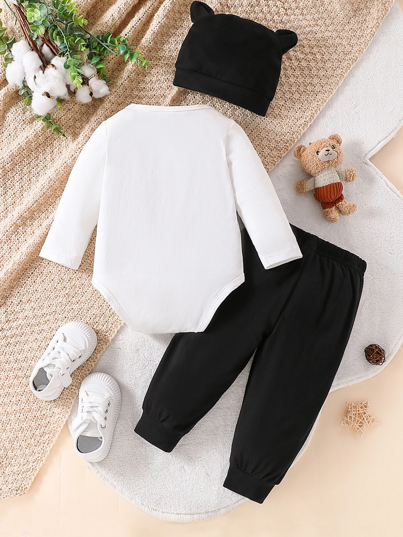 Niedliches Cartoon-bedrucktes zweiteiliges Set für Baby-Jungen, langärmliger Dreieck-Overall mit elastischer Hose für den Herbst – Detail 2