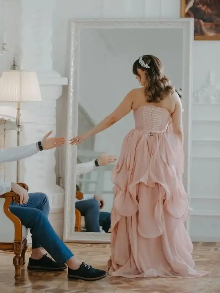 فساتين وصيفة العروس من الشيفون مكشكشة متدرجة من Ofherown على شكل حرف a ورقبة صدفية فساتين زفاف مسائية للحفلات الراقصة مقاس كبير