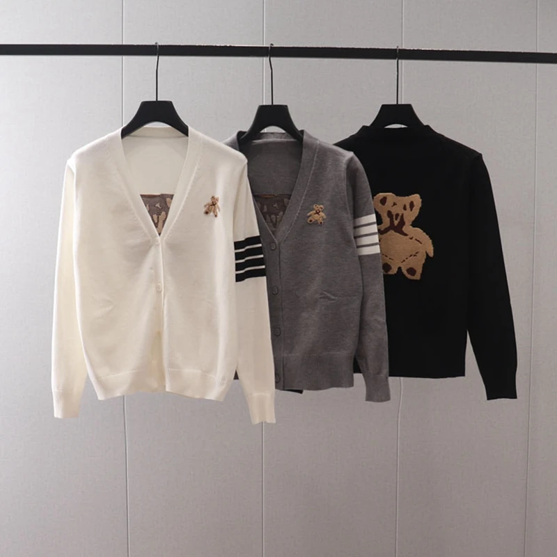 Autumn/Winter New College Style TB Chest Back Little Bear Jacquard V-Neck Long Sleeve Knitted Cardigan Sweater Coat