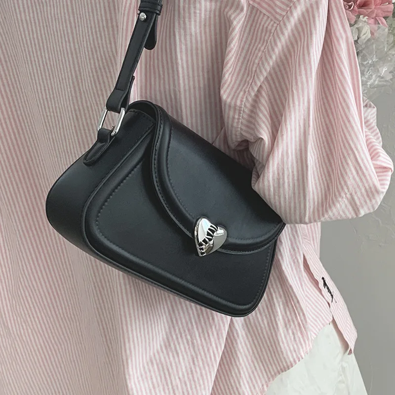 Y2K Silver Shouder Bags for Women 2023 Fashion Luxury Brand Designer Handbags Love Buckle The Tote Small Purse Underarm Bag