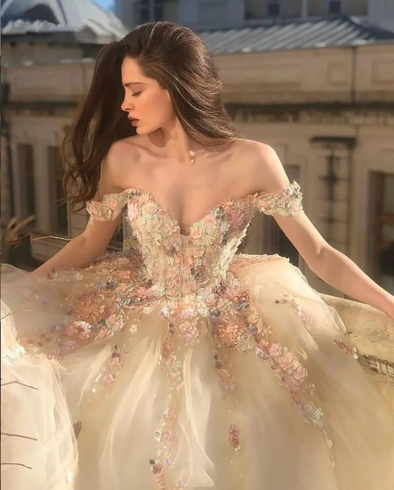 

2022 New Ball Gown Princess Prom Dresses Off the Shoulder Sweetheart Appliques Formal Tulle Long Evening Gowns Party Graduatio