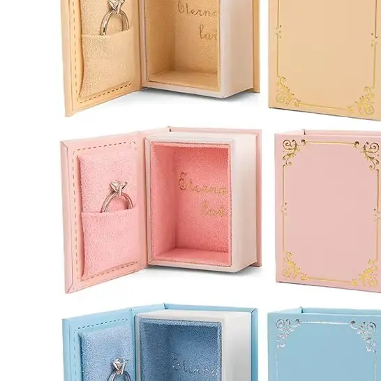 

Креативная шкатулка для колец в форме книги с замшевой подкладкой, откидной крышкой и магнитным держателем для колец, подарочный футляр для серег и украшений {Summer2}