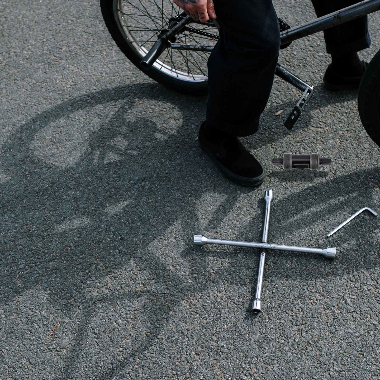 

Square Hole Bottom Bracket Bearing Threaded Carbon Steel Central Shaft Durable Waterproof Dustproof Sealed for Mountain