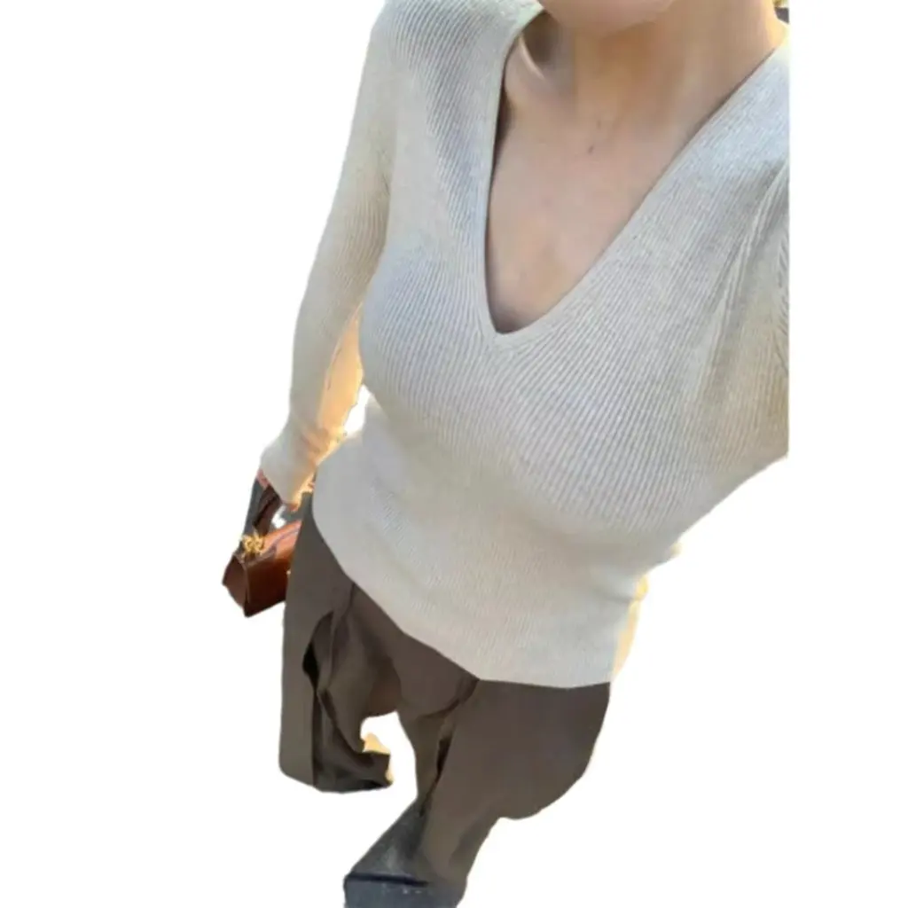 Women's Solid Color V-Neck Knitted Bottoming Shirt Slim Fit Long-Sleeved Top for Autumn Winter Versatile Fashionable Outerwear