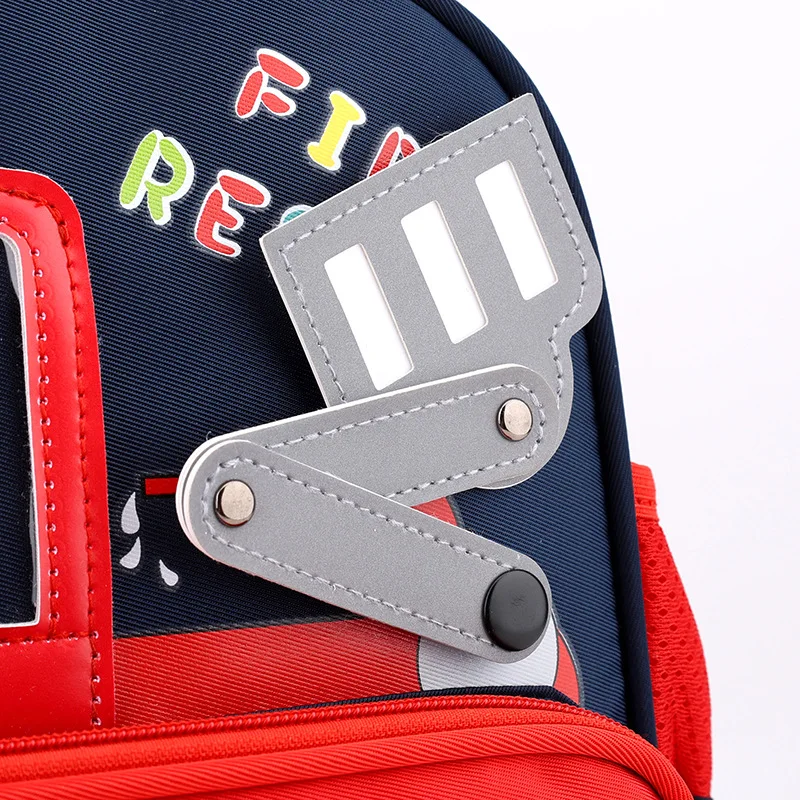 3-6 Year toddler backpack The babys shoulders preschool backpack Childrensfavorite fire truck cartoon style toddler backpack boy