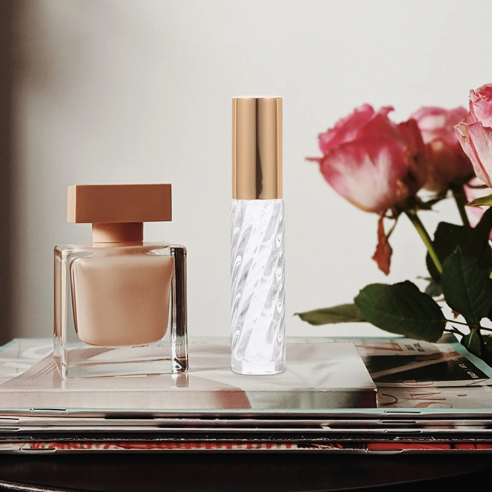 

5Pcs Essential Oil Glass Roller Bottles Portable Leakproof Small Sub Container for Travel Perfume Liquid Perfume Sub Bottle