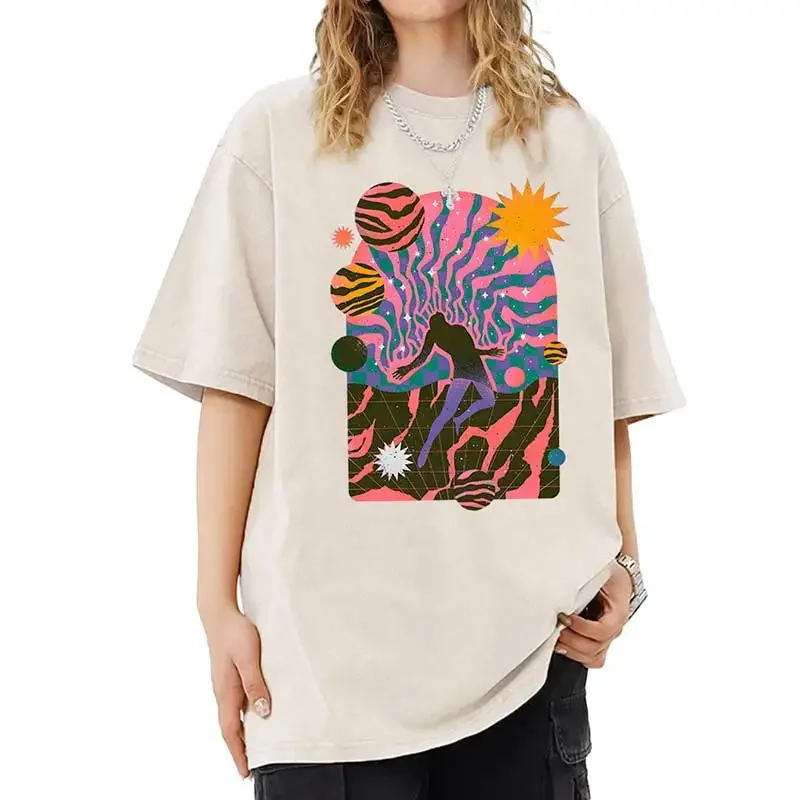 Camiseta colorida con estampado de silueta de personaje abstracto de dibujos animados para mujer, camiseta holgada de manga corta lavada de alta calidad para temporada escolar