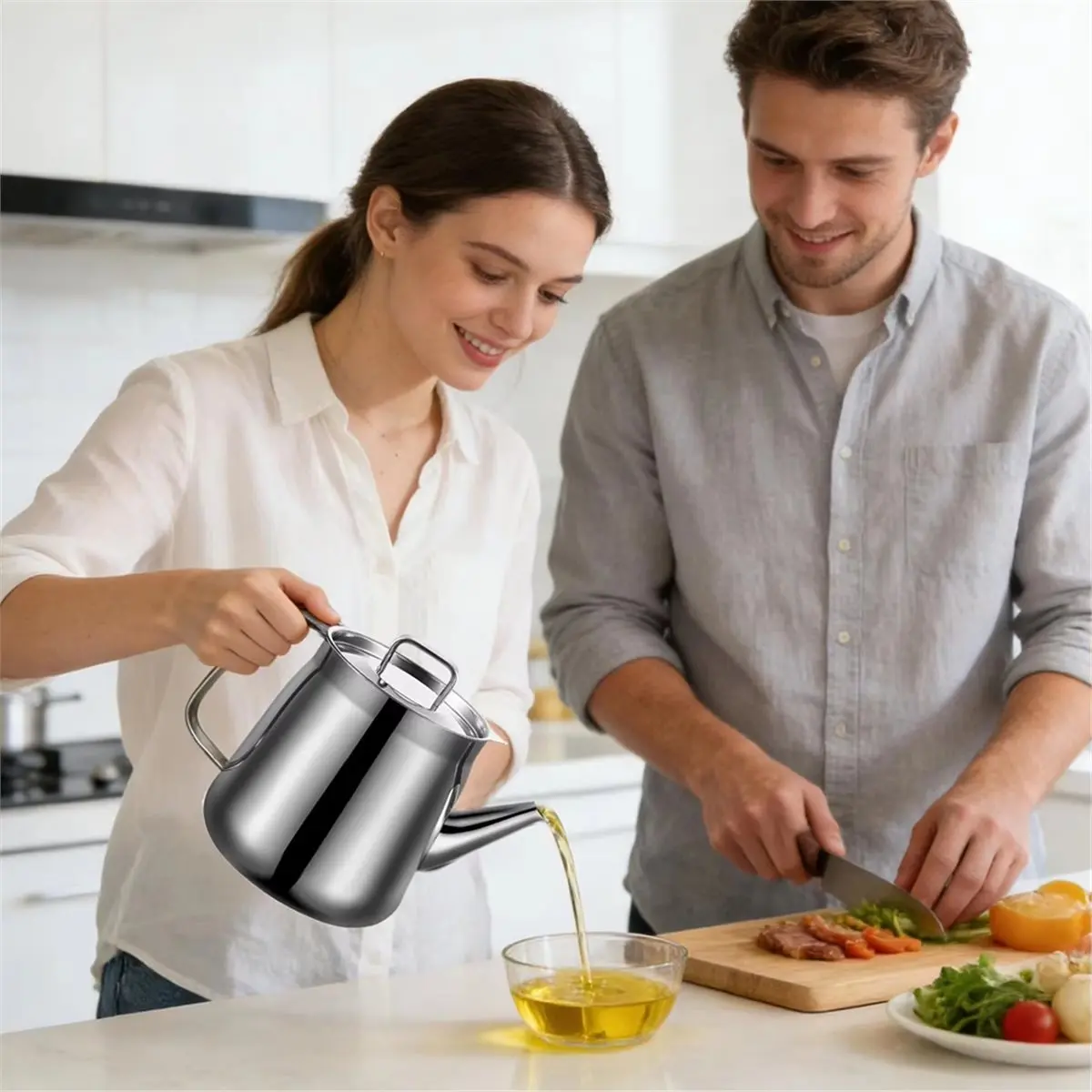 Oil Pourer HeatResistant Dustproof with Filter Large Capacity Stainless Steel Oil Filter Pot for Home Restaurant 1.5L