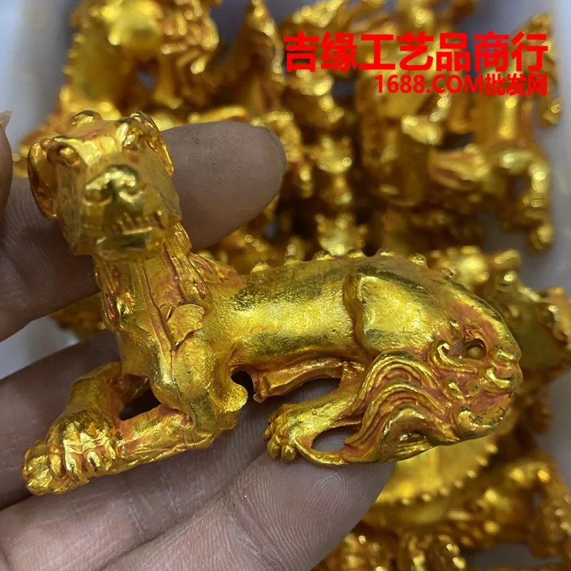 Antique Miscellaneous Collection Gilding Solid Zodiac Dog Ornaments Living Room Wine Cabinet Entrance Decoration Small Gold Dog