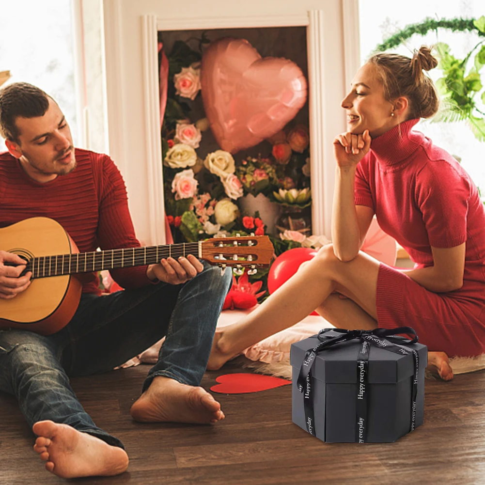 علب هدايا من الورق المقوى مع ألبوم صور مصنوع يدويًا 6 وجوه صندوق هدايا انفجار إبداعي لاقتراح الزفاف في عيد الحب