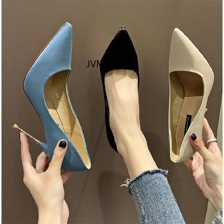 

Новое поступление весны 2025 года, женские простые и элегантные туфли на шпильке с острым носком, черные вечерние туфли на плоской подошве для модных девушек на складе