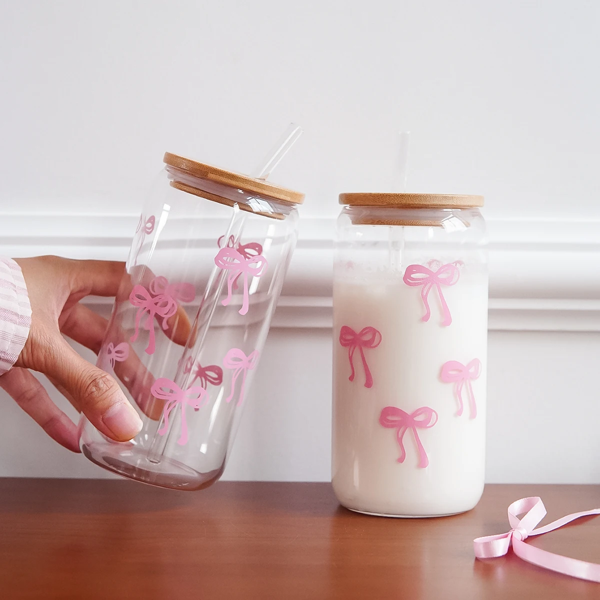 

Набор из 1/2/4/6 стеклянных стаканов с бантом, крышкой и соломинкой, изысканные высококачественные стаканы с бантом для домашнего декора и повседневного использования в семье