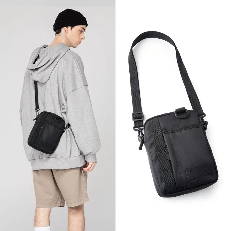 Sac à bandoulière en tissu Oxford imperméable pour hommes, petit sac carré à l'initiative unique, sac de téléphone léger et polyvalent décontracté