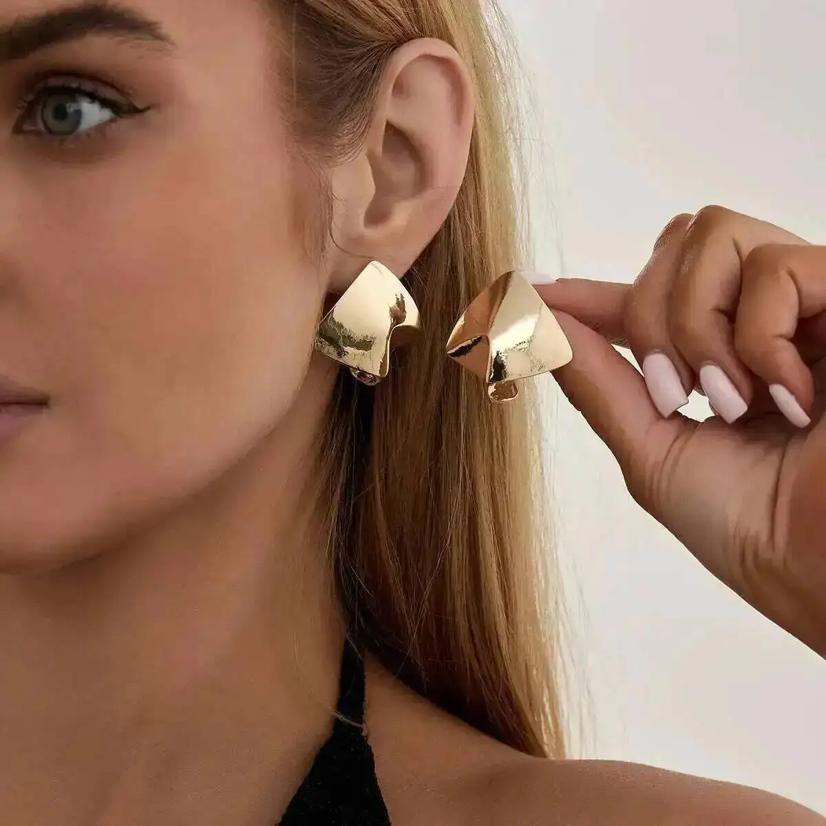 

KunJoe Minimalist Metal Irregular Stud Earrings for Women Vintage Punk Gold Color Geometric Piercing Earring Party Jewelry Gift