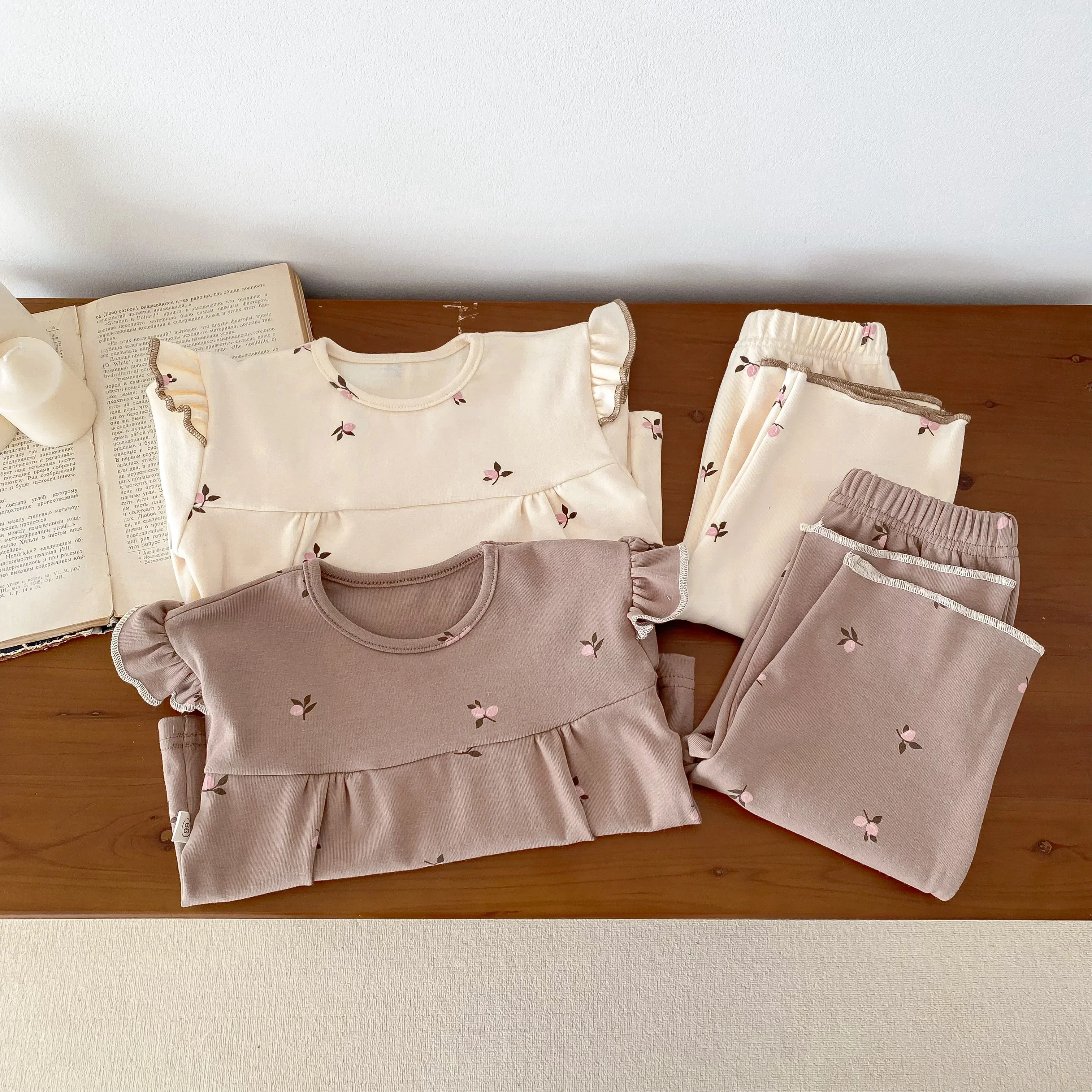 طقم بيجامة للأطفال حديثي الولادة من 0-2 سنة مكون من قطعتين - قميص وسروال بأكمام طويلة وطبعة كرز #5