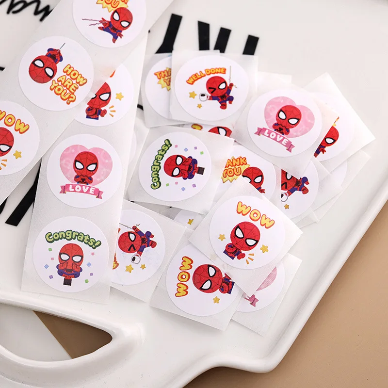 500pcs/Roll Spider-Man Round English Reward Cartoon Sealing Stickers DIY PVC Laptop Decals Decoration Stiker Reward Gift Toys