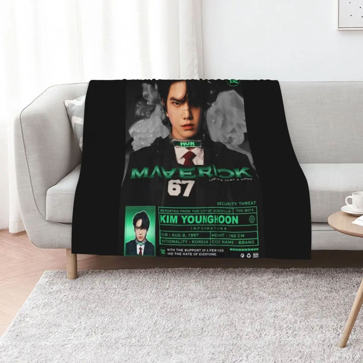 

Kim Younghoon Maverick ! [The Boyz] Throw Blanket Extra Large Throw Plaid on the sofa Quilt Winter beds Blankets