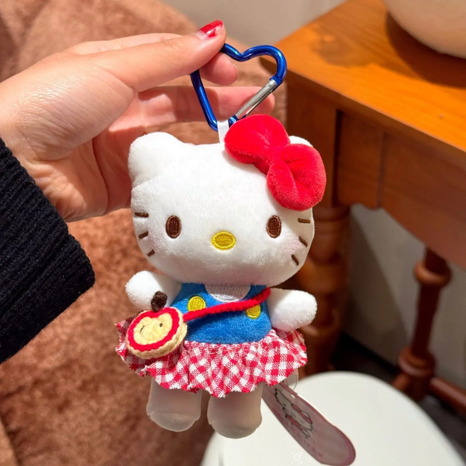 Kitty tasbedels, knuffels, sleutelhangers, kleine beeldjes, schooltasversieringen, Hello Kitty-poppen