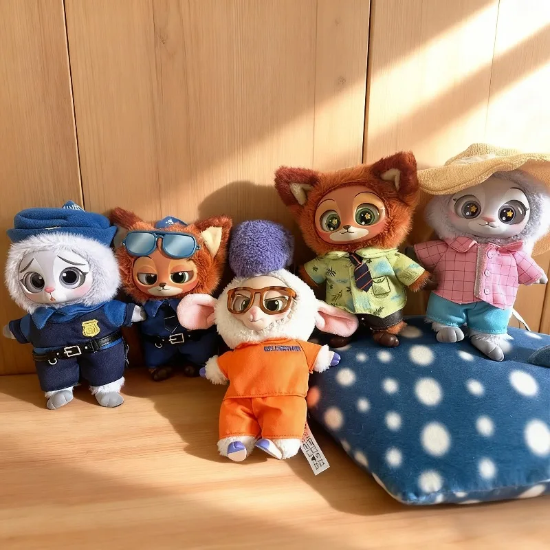 مجموعة ديزني الكرتونية Zootopia صندوق أعمى عمل الشكل دمية الفينيل رائعتين عناق أفخم الدمى لعشاق Zootopia