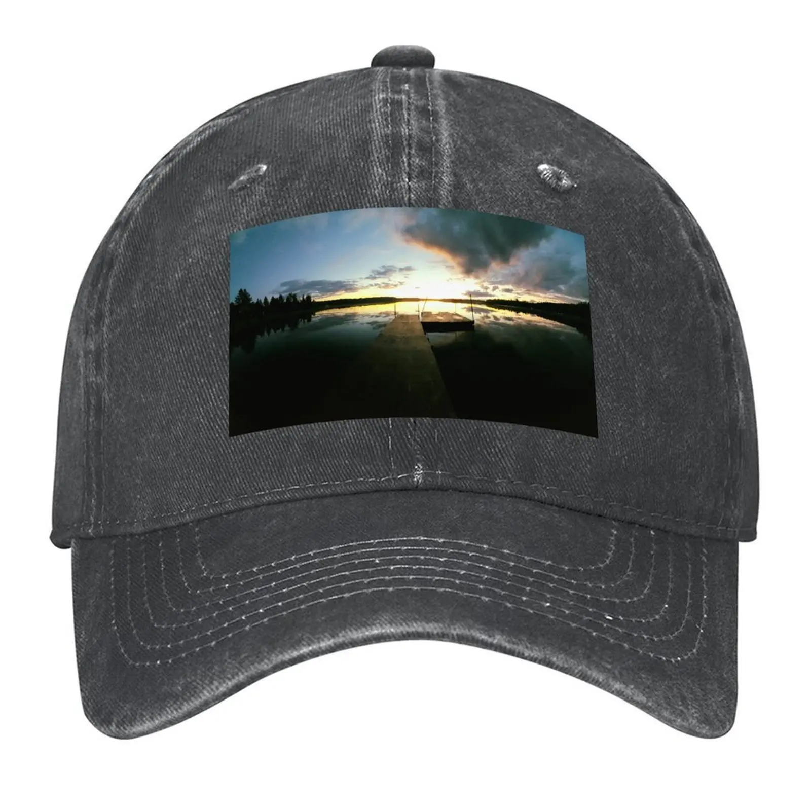 

Sunset on the quay Baseball Cap Beach Wild Ball Hat Sports Cap Luxury Brand Men's Luxury Women's