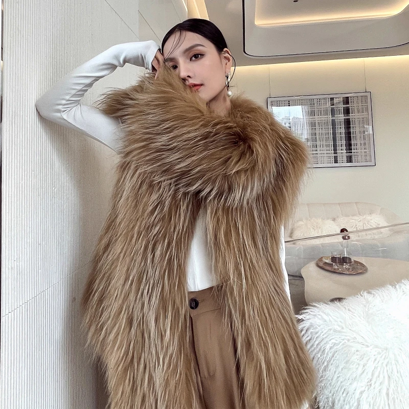 YOLANFAIRY الخريف والشتاء رشاقته الأبيض الراكون الفراء نسج مهدب وشاح بلا أكمام لون نقي شارع العليا سترات الفراء 2025