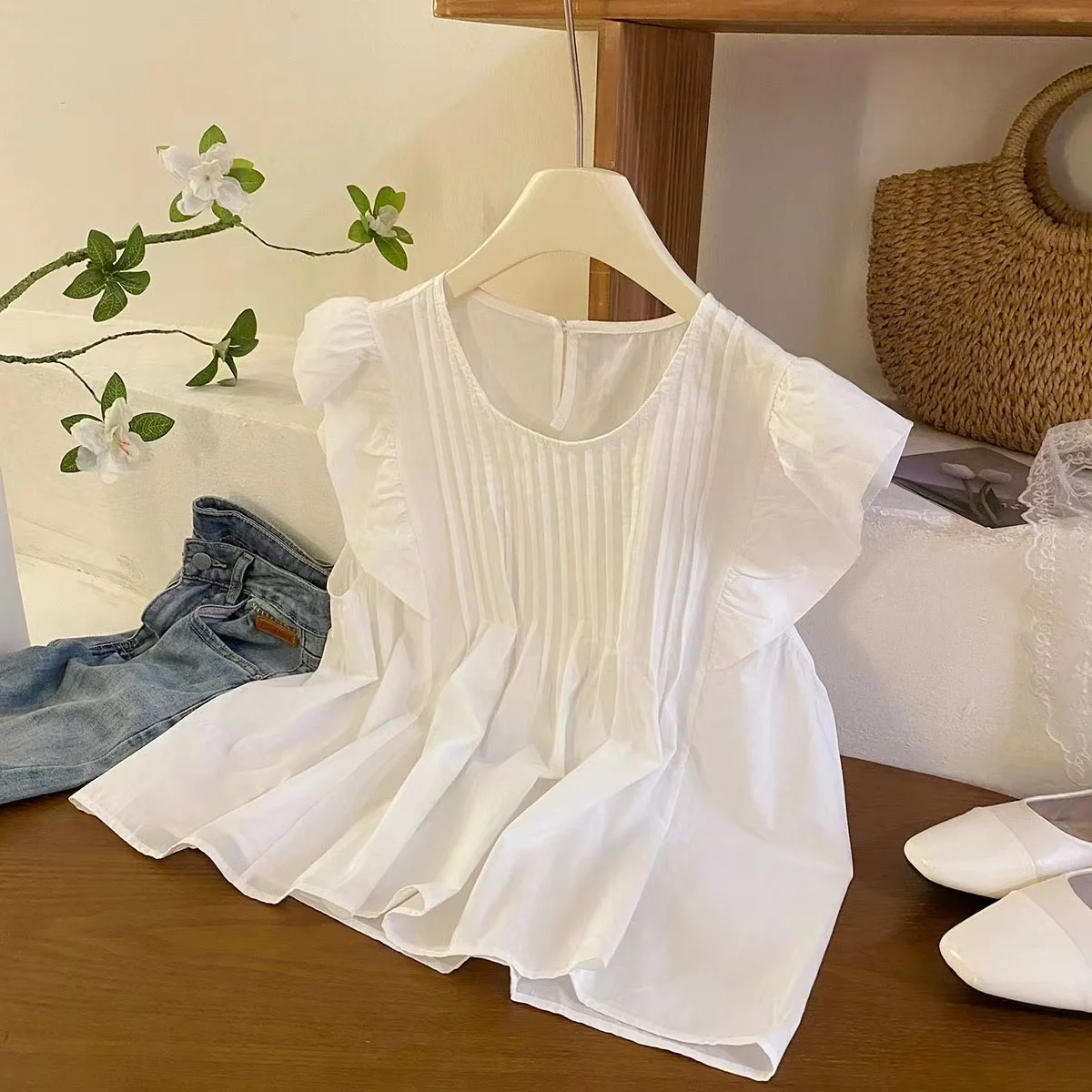 2024 Summer Ruffled Sleeveless Woman Shirt Elegant Korean Pleated Cotton Blouse Women O Neck Solid Casual Tops Loose Blusas