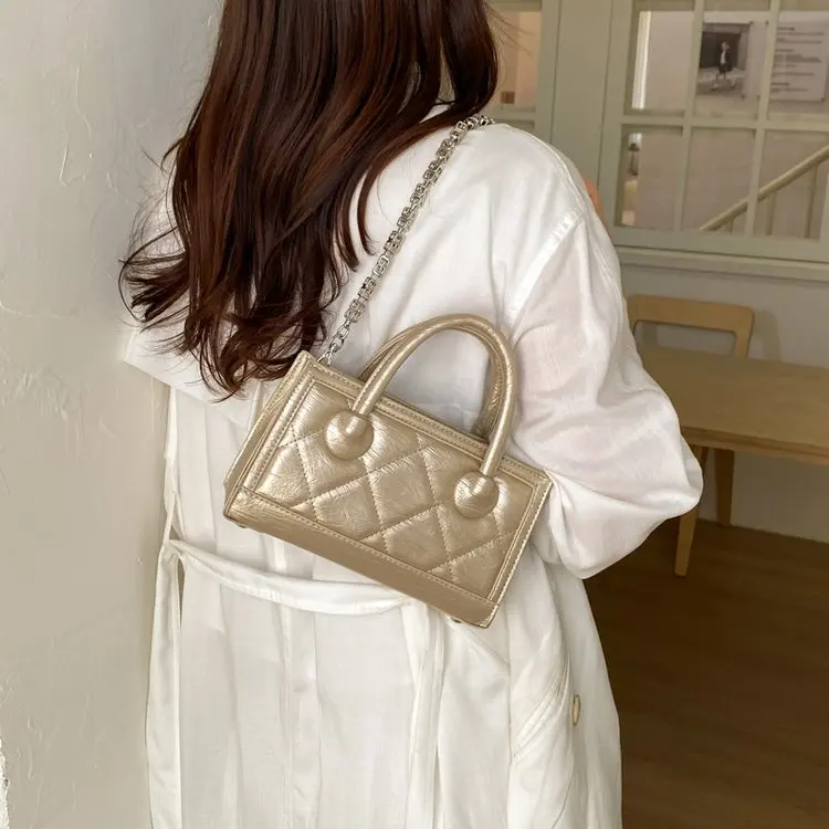 

Party Ready Diaper Bag For Women Leather Crossbody Bag Luxury Vintage Tote Minimalist Designer Large Capacity Stylish