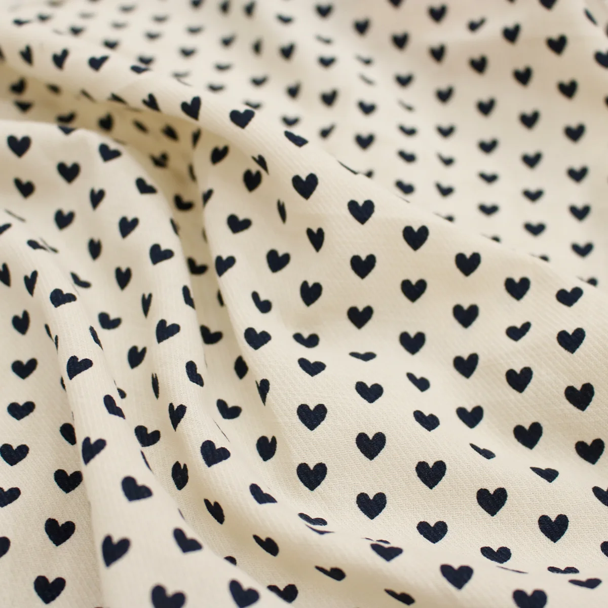 

100CM*140CM Heart-shaped Printed Fabric 100%Cotton For Women's Baby Dresses DIY Sewing Cloth Home Décor Cloth