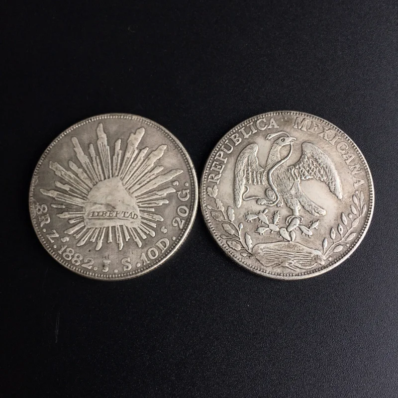 Boneka Perak Naga Terbang Topi Tinggi Kepala Besar Yuan Dolar Perak Laut Tiongkok dan Asing Berlapis Perak Tembaga Murni Gaya Antik