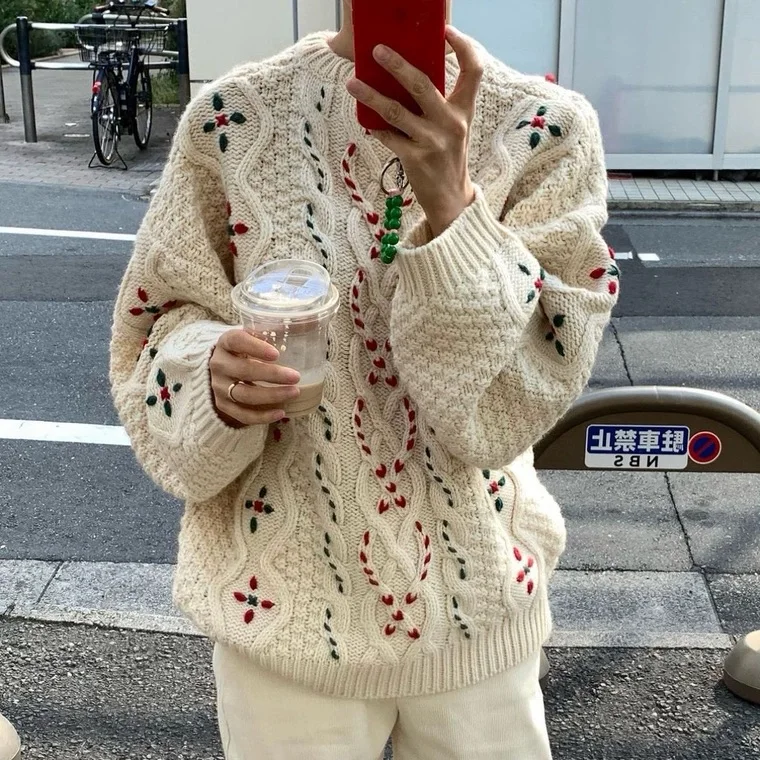 

Корейский свитер с круглым вырезом и длинными рукавами для женщин, милый и уникальный дизайн, вязаный топ с ретро-цветочной вышивкой, модный...