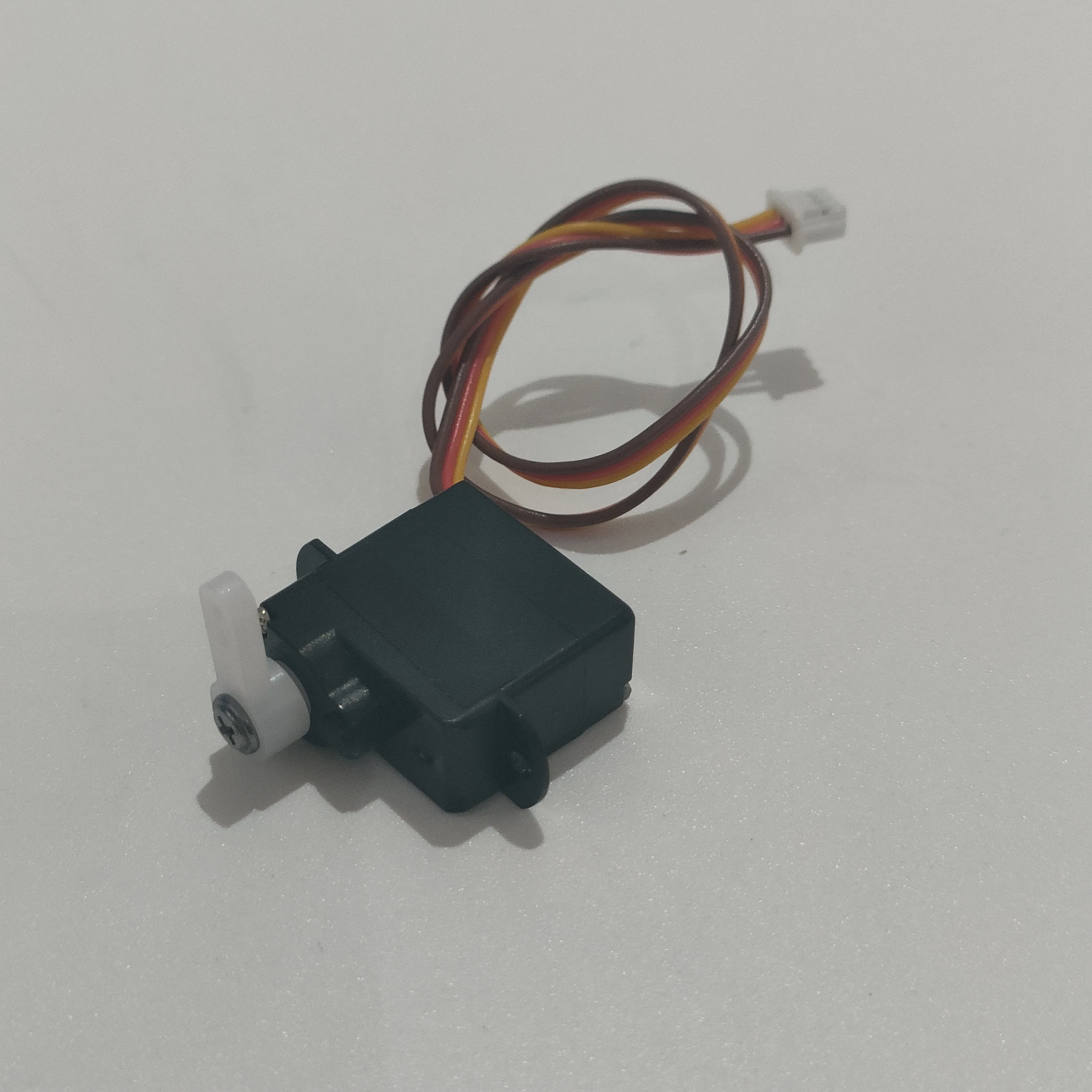 Avión de control remoto BM20 de combate J-20 de cuatro canales, fuselaje vacío de espuma, motor, engranaje de dirección, modelo de avión, accesorios DIY