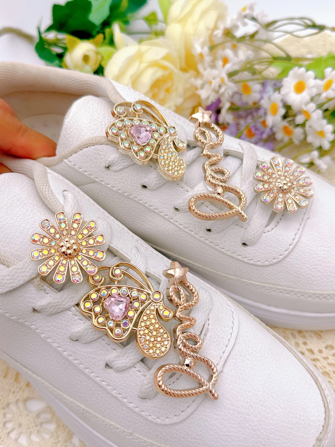 6 pieces of ABS butterfly shoe decorations - DIY detachable version suitable for shoes and boots, ideal as a holiday gift